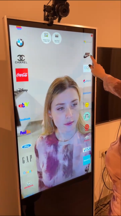 SmartEngage Pro — Interactive AI Touch Screen